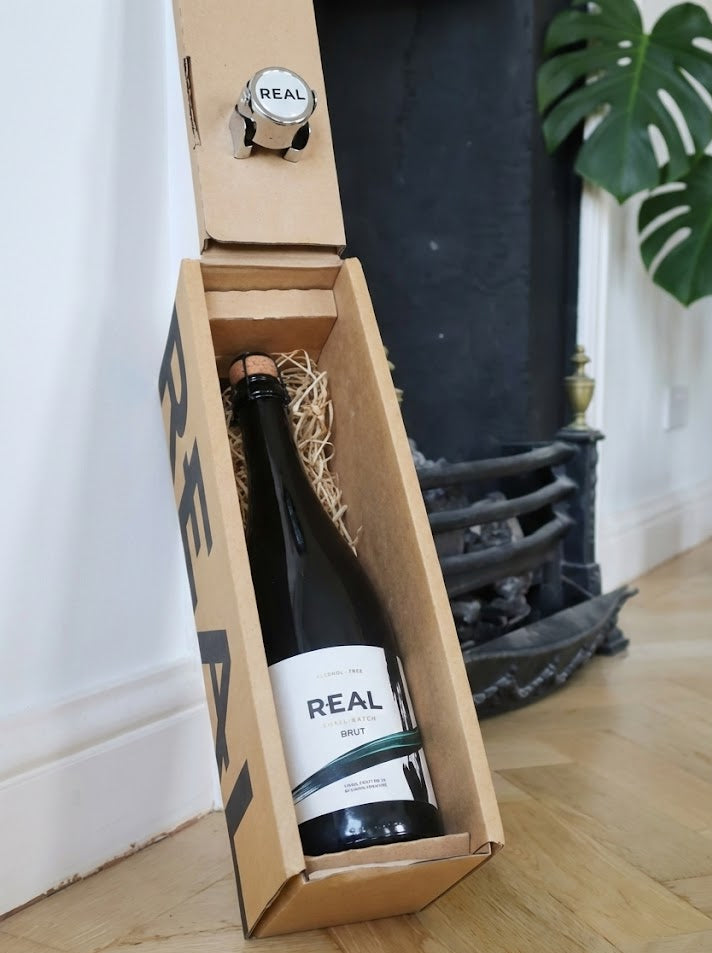 Brut Gift Set with Bottle Stopper (750mL)